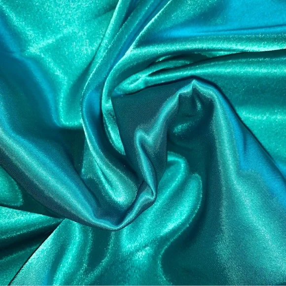v i n t a g e :: Vibrant Buttoned Satin Secretary Blouse